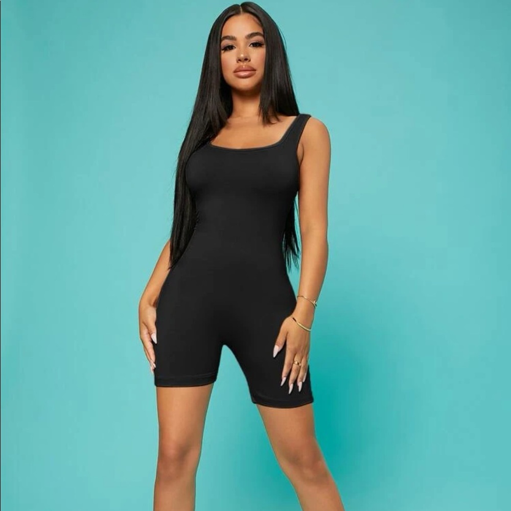 SHEIN Solid Backless Unitard Romper